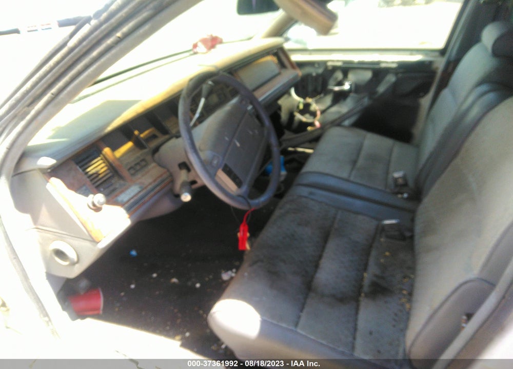 1994 LINCOLN TOWN CAR EXECUTIVE VIN: 1LNLM81W3RY652690