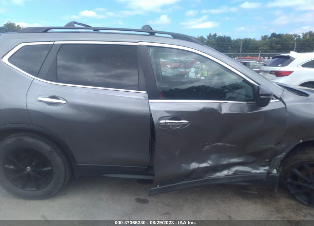 2018 NISSAN ROGUE VIN: 5N1AT2MV7JC727323