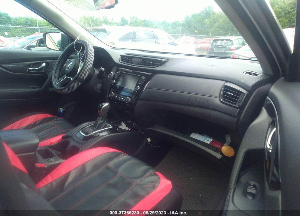 2018 NISSAN ROGUE VIN: 5N1AT2MV7JC727323