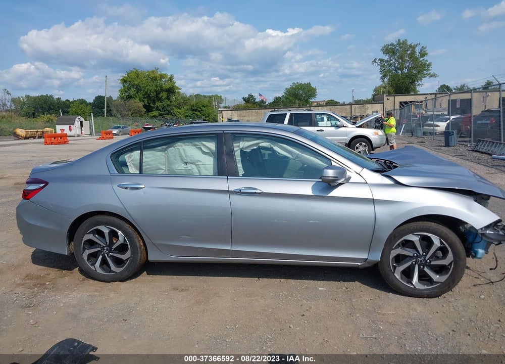 2017 HONDA ACCORD VIN: 1HGCR2F84HA295896