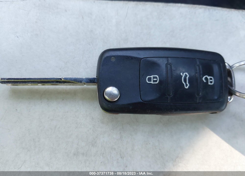 2014 VOLKSWAGEN JETTA 1.8T SE VIN: 3VWB17AJ0EM206474
