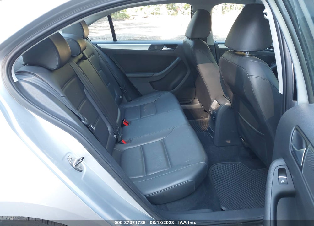 2014 VOLKSWAGEN JETTA 1.8T SE VIN: 3VWB17AJ0EM206474