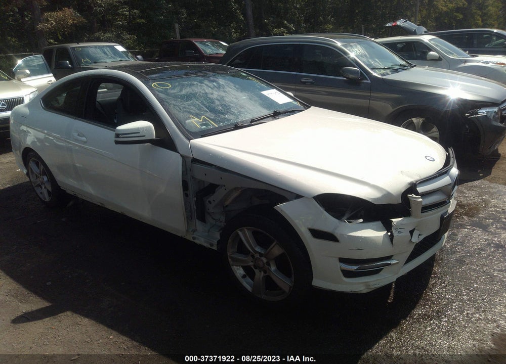 2012 MERCEDES-BENZ C 250 VIN: WDDGJ4HB0CF745637