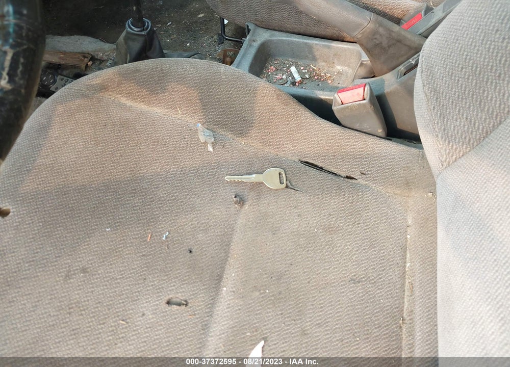 1998 HONDA CIVIC LX VIN: 2HGEJ6570WH600423