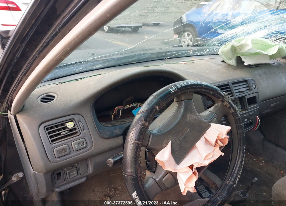 1998 HONDA CIVIC LX VIN: 2HGEJ6570WH600423