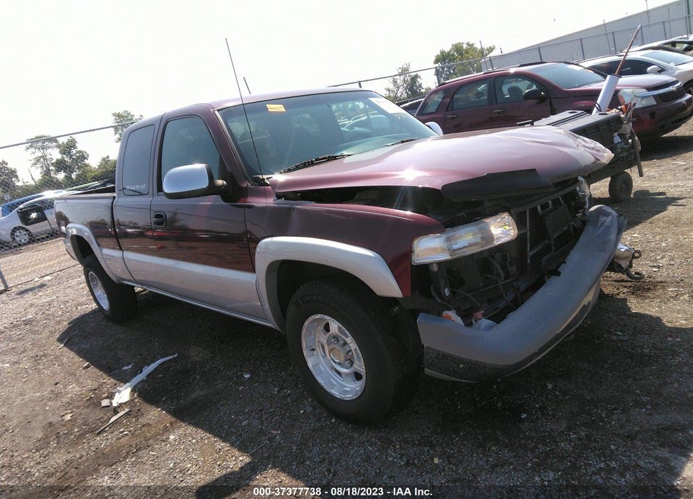 2001 CHEVROLET SILVERADO 1500 LS VIN: 2GCEK19T811245640