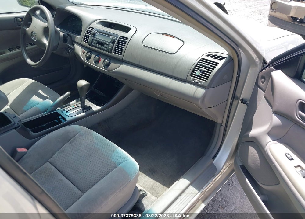 2002 TOYOTA CAMRY XLE/SE/LE VIN: 4T1BE32K72U087560
