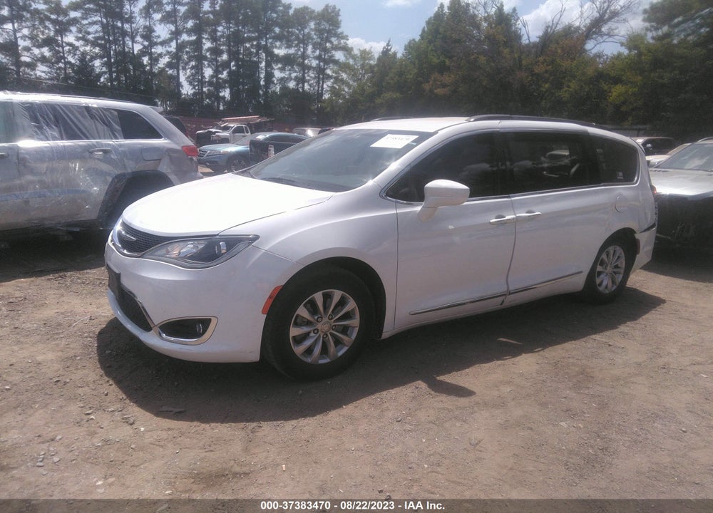 2017 CHRYSLER PACIFICA TOURING L VIN: 2C4RC1BG6HR810605