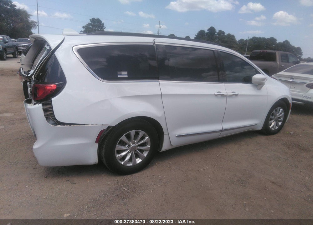 2017 CHRYSLER PACIFICA TOURING L VIN: 2C4RC1BG6HR810605