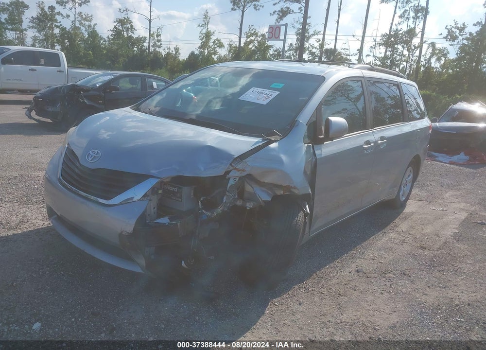 2014 TOYOTA SIENNA LE V6 8 PASSENGER VIN: 5TDKK3DC0ES435825