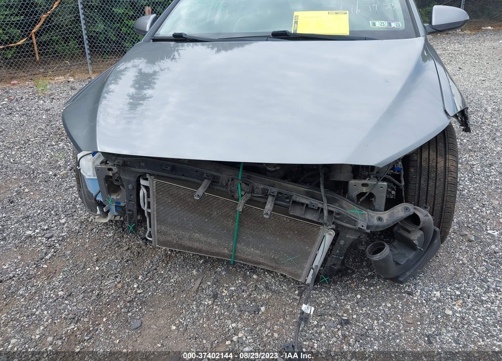 2017 HYUNDAI ELANTRA SE VIN: KMHD84LF3HU382655
