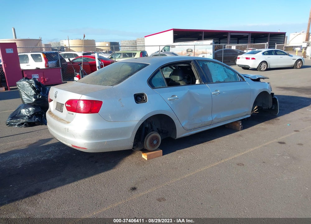 2011 VOLKSWAGEN JETTA 2.5L SE VIN: 3VWDX7AJ0BM109228