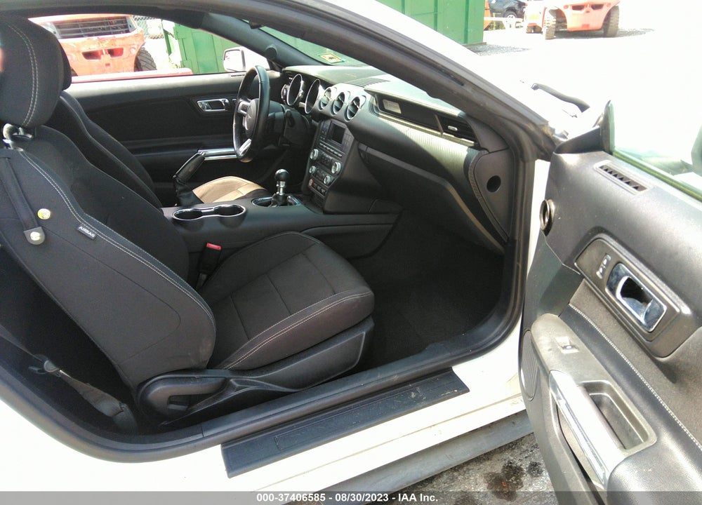 2016 FORD MUSTANG V6 VIN: 1FA6P8AMXG5240455