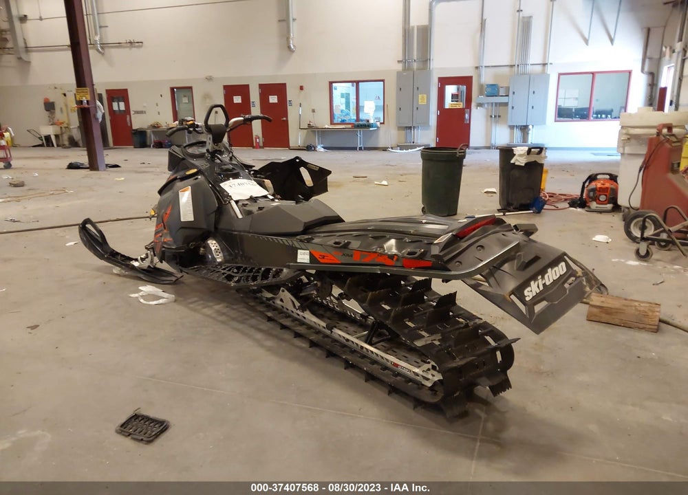 2015 SKI DOO SUMMIT 800 X VIN: 2BPSTEFC5FV000726