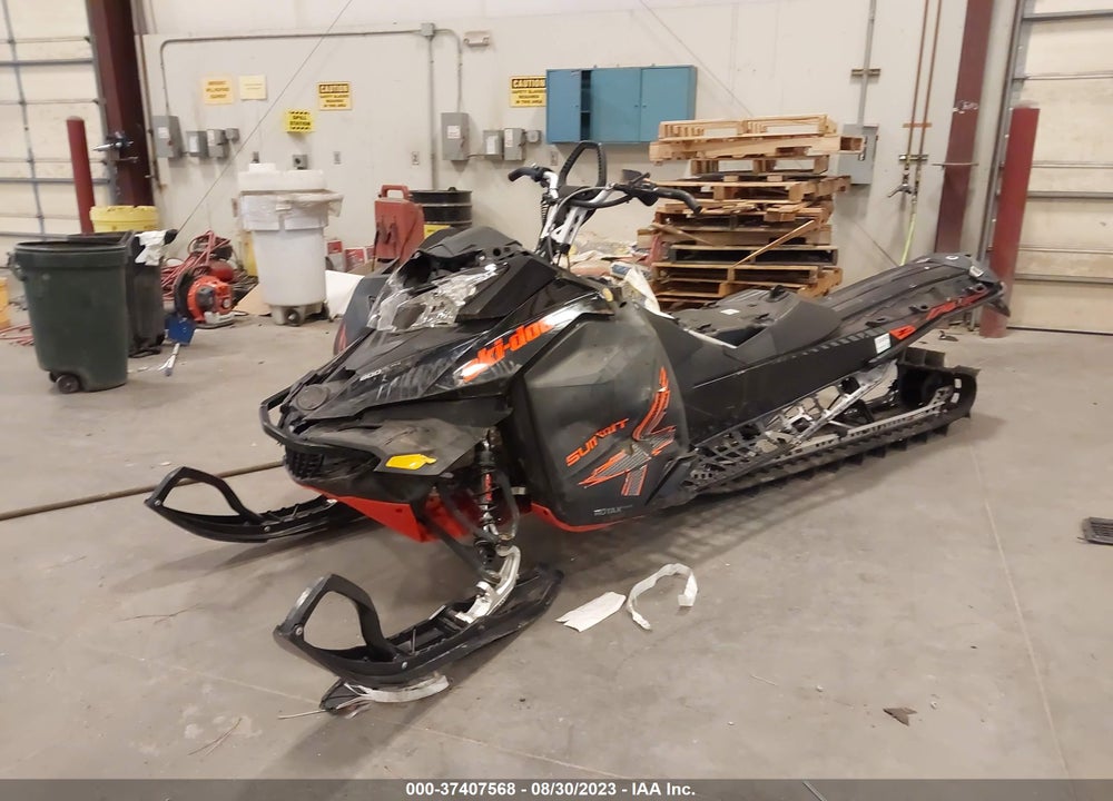 2015 SKI DOO SUMMIT 800 X VIN: 2BPSTEFC5FV000726