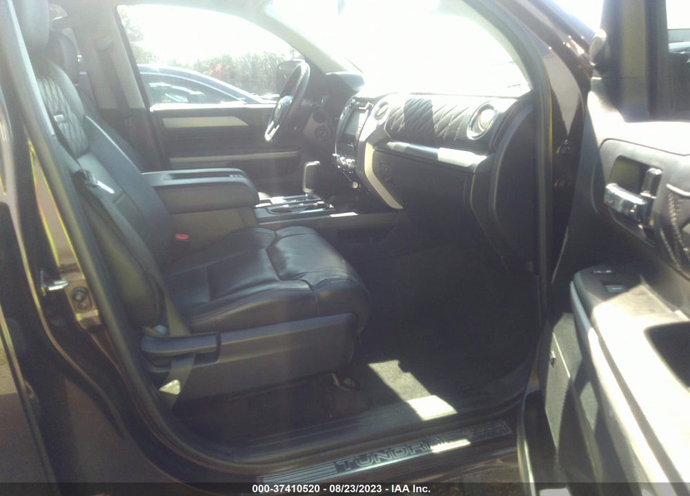 2019 TOYOTA TUNDRA SR5 5.7L V8 VIN: 5TFDY5F17KX818908
