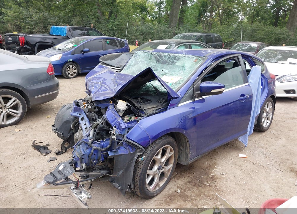 2014 FORD FOCUS TITANIUM VIN: 1FADP3N29EL422952