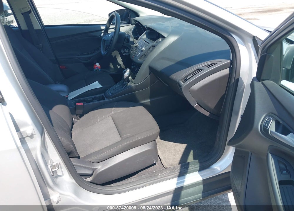 2015 FORD FOCUS SE VIN: 1FADP3F27FL304978