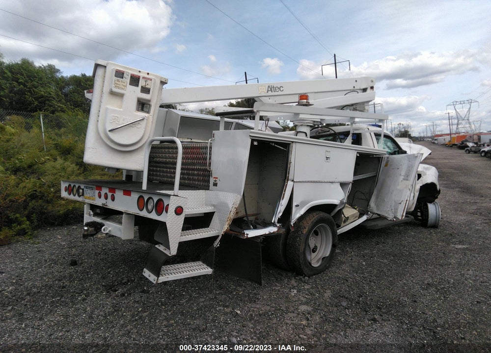 2008 FORD F-450 CHASSIS XLT/XL VIN: 1FDXF46Y08EA55267
