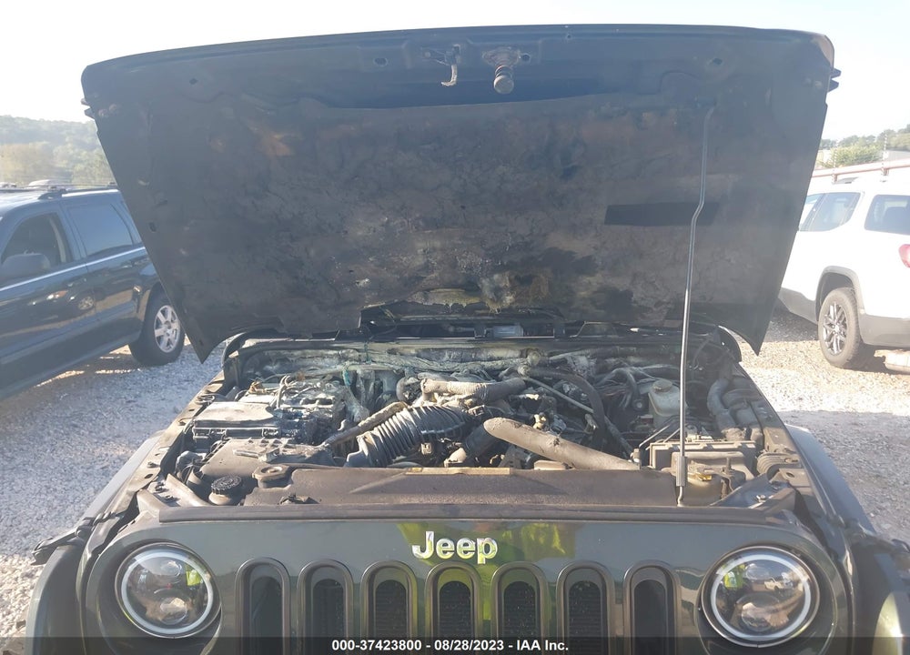 2011 JEEP WRANGLER UNLIMITED SAHARA VIN: 1J4HA5H10BL542561