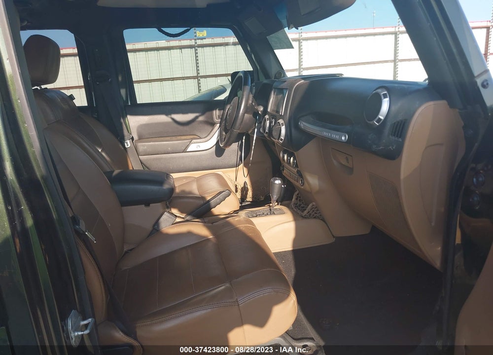 2011 JEEP WRANGLER UNLIMITED SAHARA VIN: 1J4HA5H10BL542561