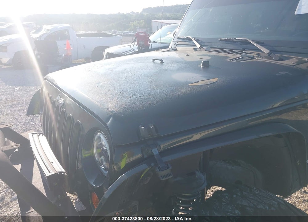 2011 JEEP WRANGLER UNLIMITED SAHARA VIN: 1J4HA5H10BL542561