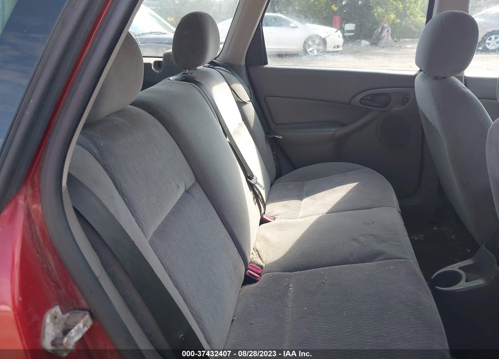 2001 FORD FOCUS SE STREET EDITION/SE VIN: 1FAHP36321W259157