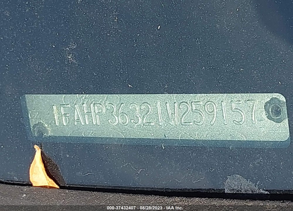 2001 FORD FOCUS SE STREET EDITION/SE VIN: 1FAHP36321W259157