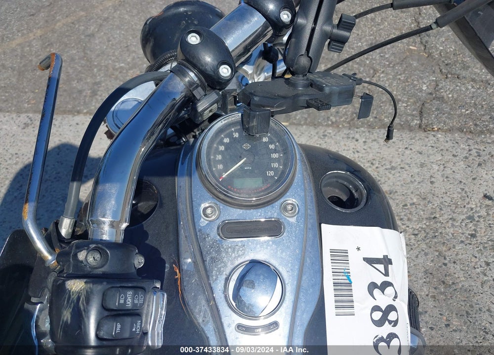 2012 HARLEY-DAVIDSON FXDWG DYNA WIDE GLIDE VIN: 1HD1GPM34CC333154