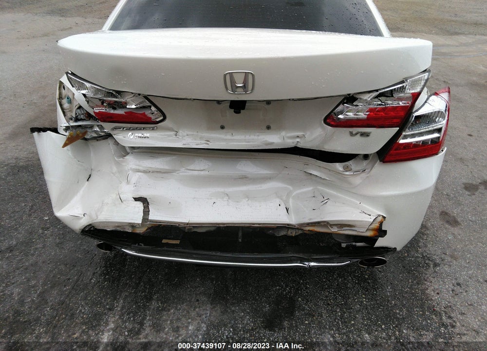 2014 HONDA ACCORD SEDAN VIN: 1HGCR3F84EA010146