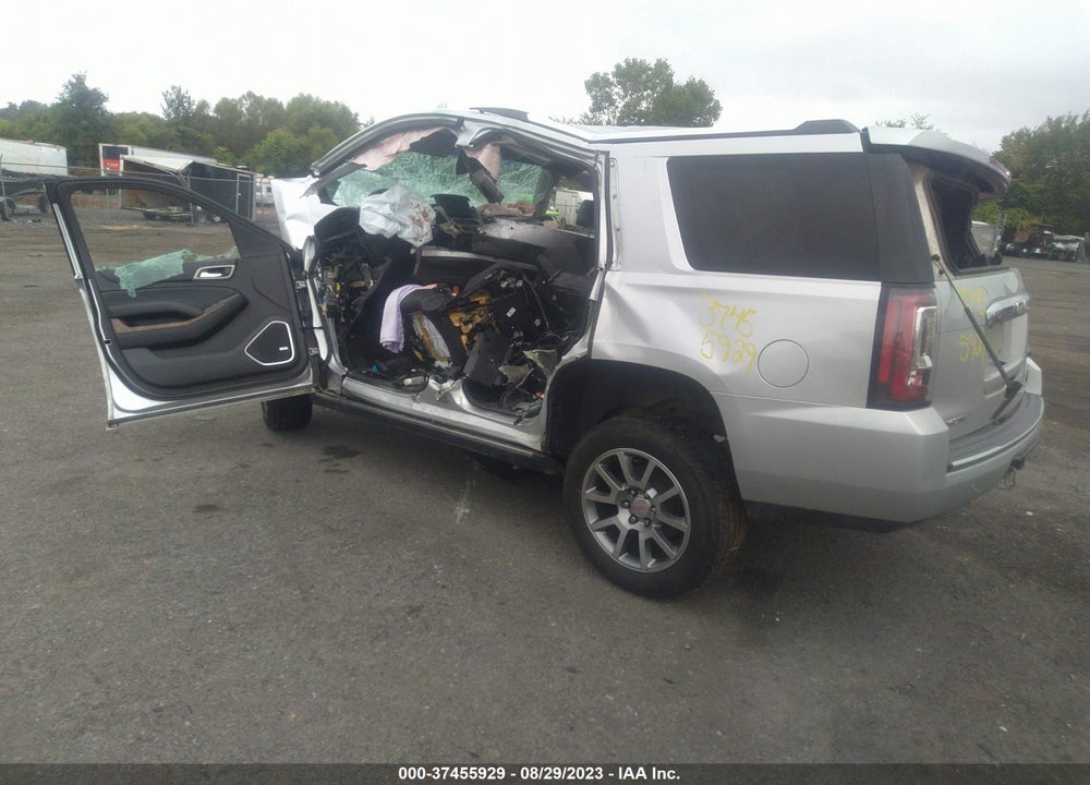 2016 GMC YUKON DENALI VIN: 1GKS2CKJ3GR164301
