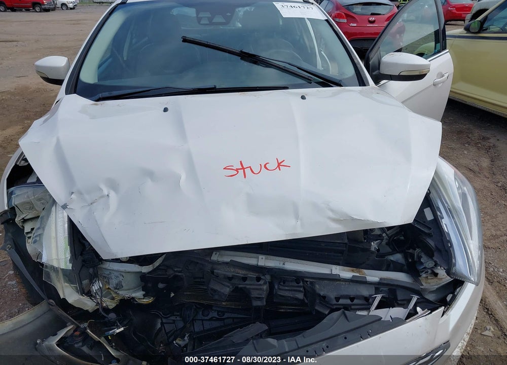 2015 FORD FOCUS VIN: 1FADP3N22FL365477