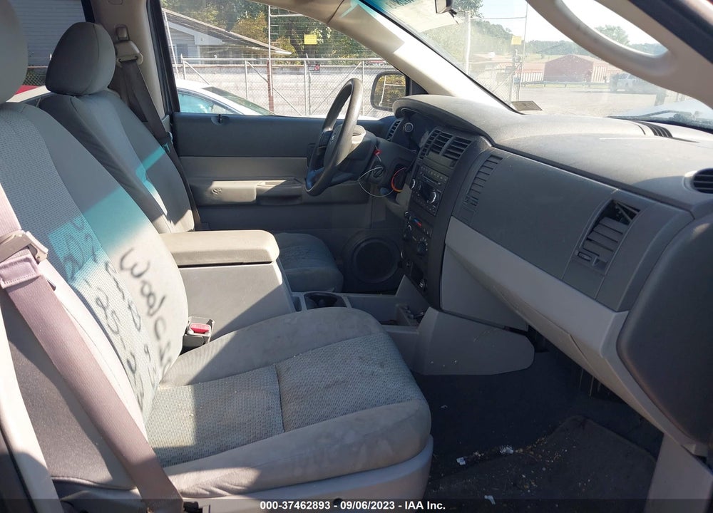2008 DODGE DURANGO SXT VIN: 1D8HB38N08F152062