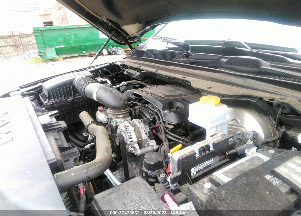 2022 RAM 1500 LAIE  4X4 5'7 BOX VIN: 1C6SRFJT8NN361844
