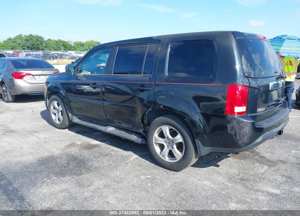 2012 HONDA PILOT EX VIN: 5FNYF4H43CB058173