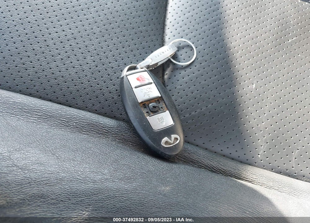 2008 INFINITI G35X VIN: JNKBV61F58M280582