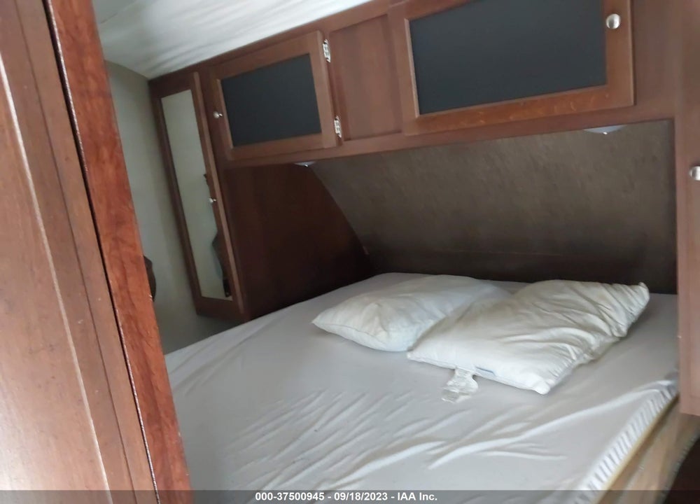2014 KEYSTONE RV BULLETT VIN: 4YDT27421HK421010