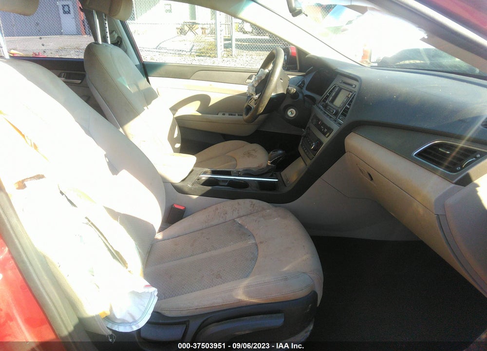 2015 HYUNDAI SONATA SE VIN: 5NPE24AF4FH188964