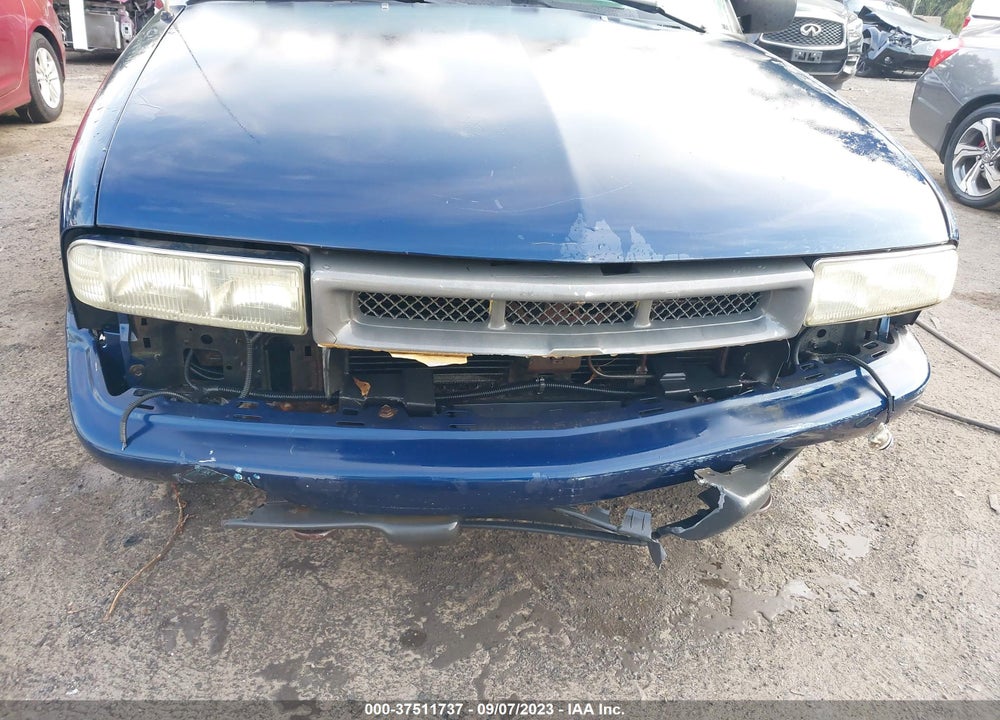 2003 CHEVROLET S-10 VIN: 1GCDT19X838210866