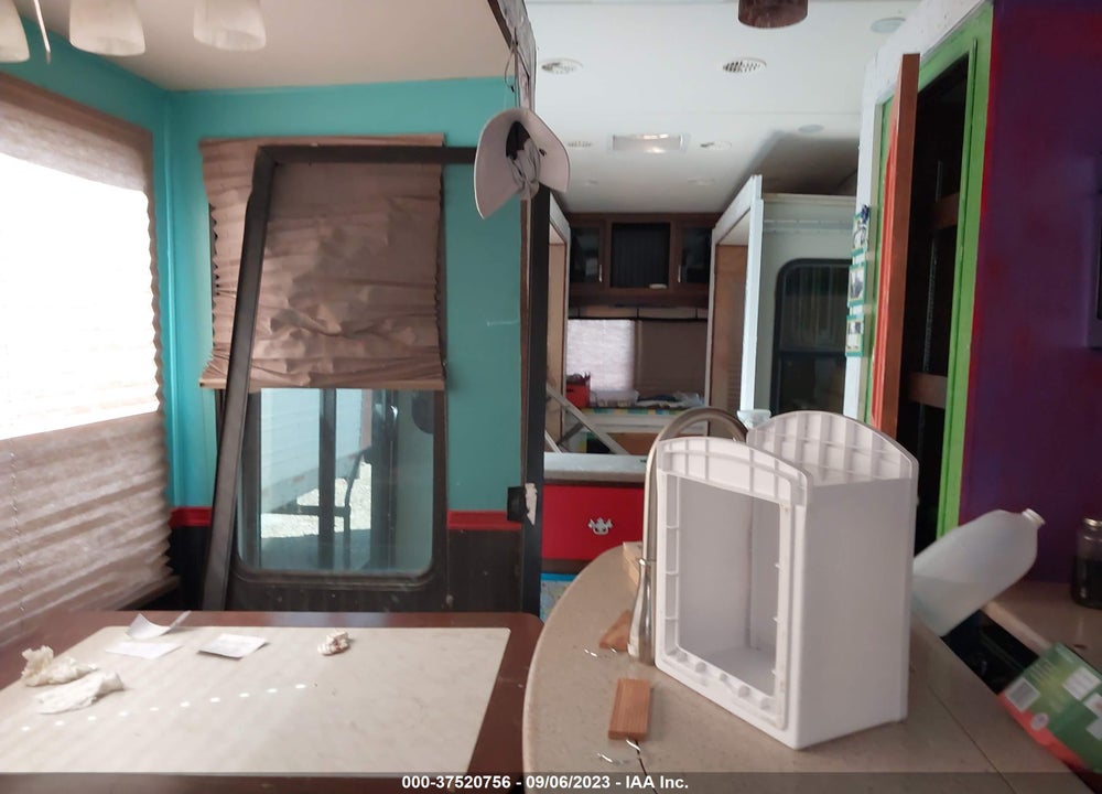 2015 GRAND DESIGN SOLITUDE VIN: 573FS4321F1104243