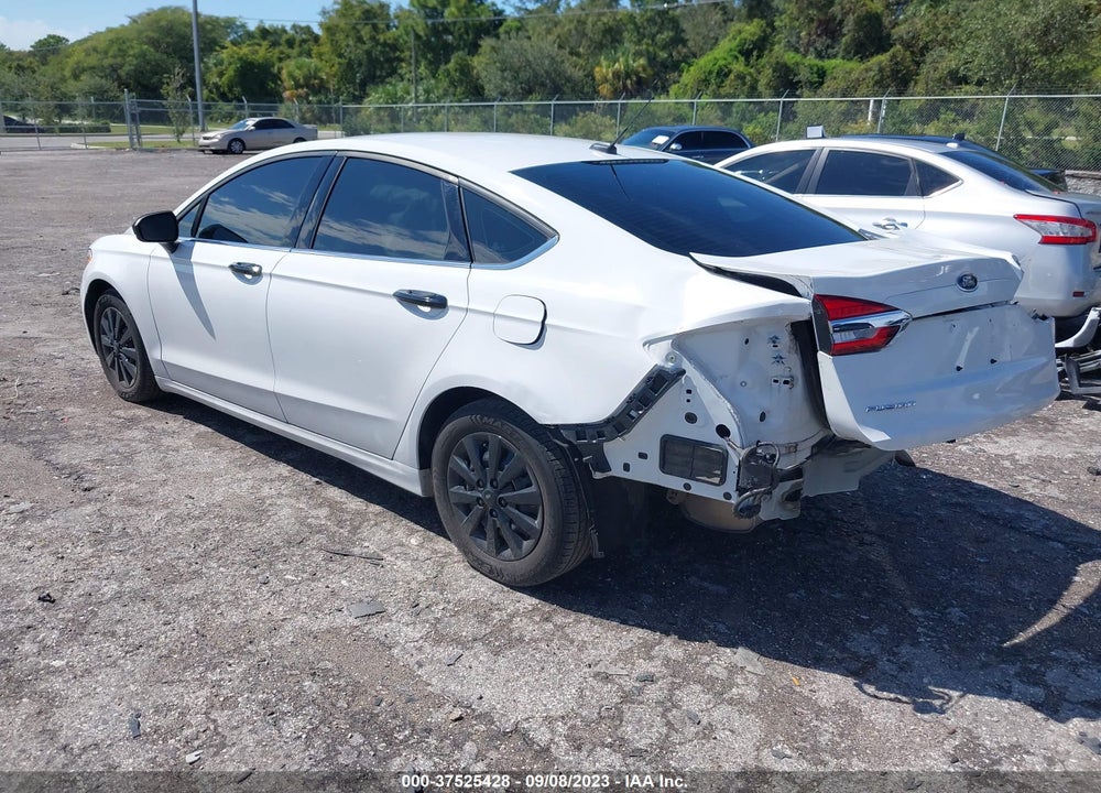 2019 FORD FUSION S VIN: 3FA6P0G72KR165646