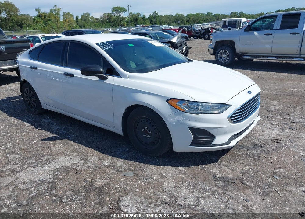 2019 FORD FUSION S VIN: 3FA6P0G72KR165646