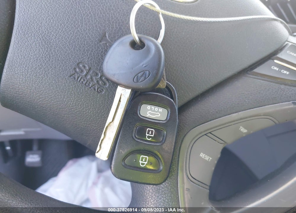 2013 HYUNDAI SONATA GLS VIN: 5NPEB4AC2DH572972