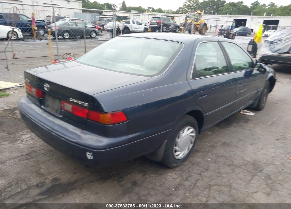 1999 TOYOTA CAMRY LE VIN: 4T1BG22K8XU491849