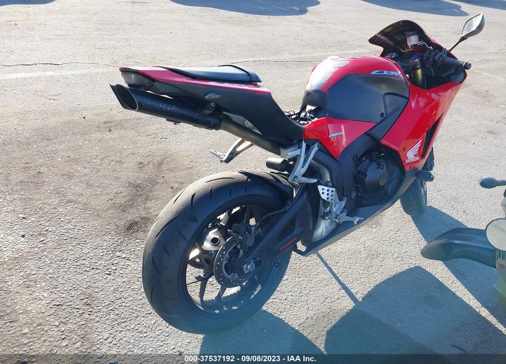 2017 HONDA CBR600 RR VIN: JH2PC40J9HK300360