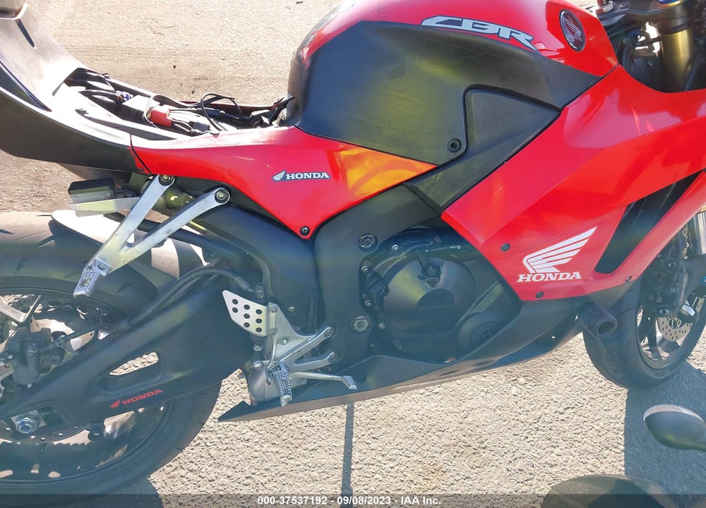 2017 HONDA CBR600 RR VIN: JH2PC40J9HK300360