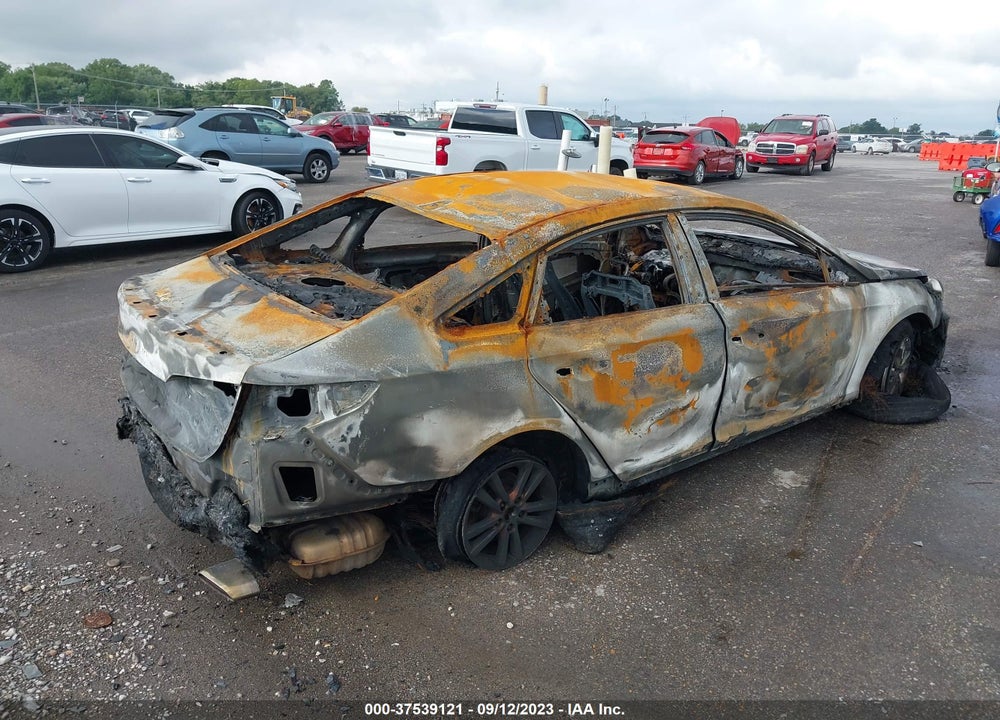2015 HYUNDAI SONATA SE VIN: 5NPE24AF8FH152470