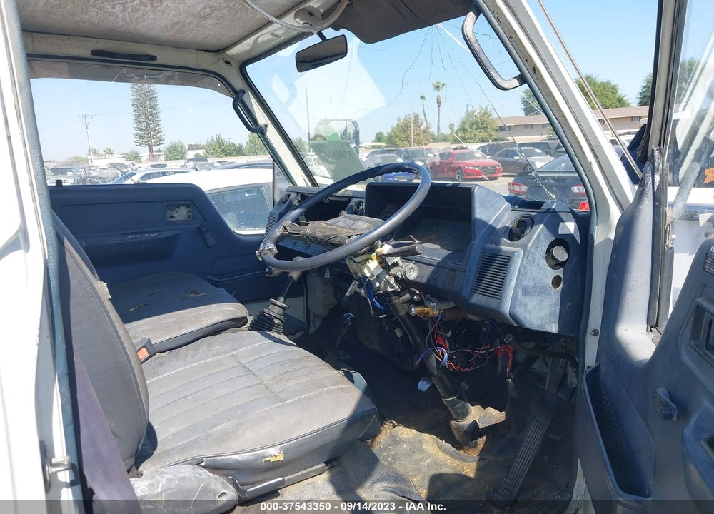 1989 TOYOTA HIACE VIN: LH850010346
