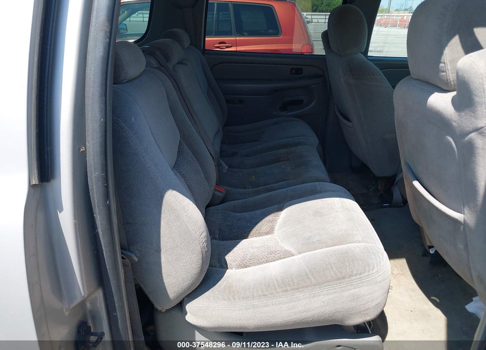 2004 CHEVROLET SUBURBAN 1500 LS VIN: 1GNEC16Z74J144693