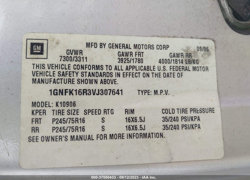 1997 CHEVROLET SUBURBAN LT VIN: 1GNFK16R3VJ307641